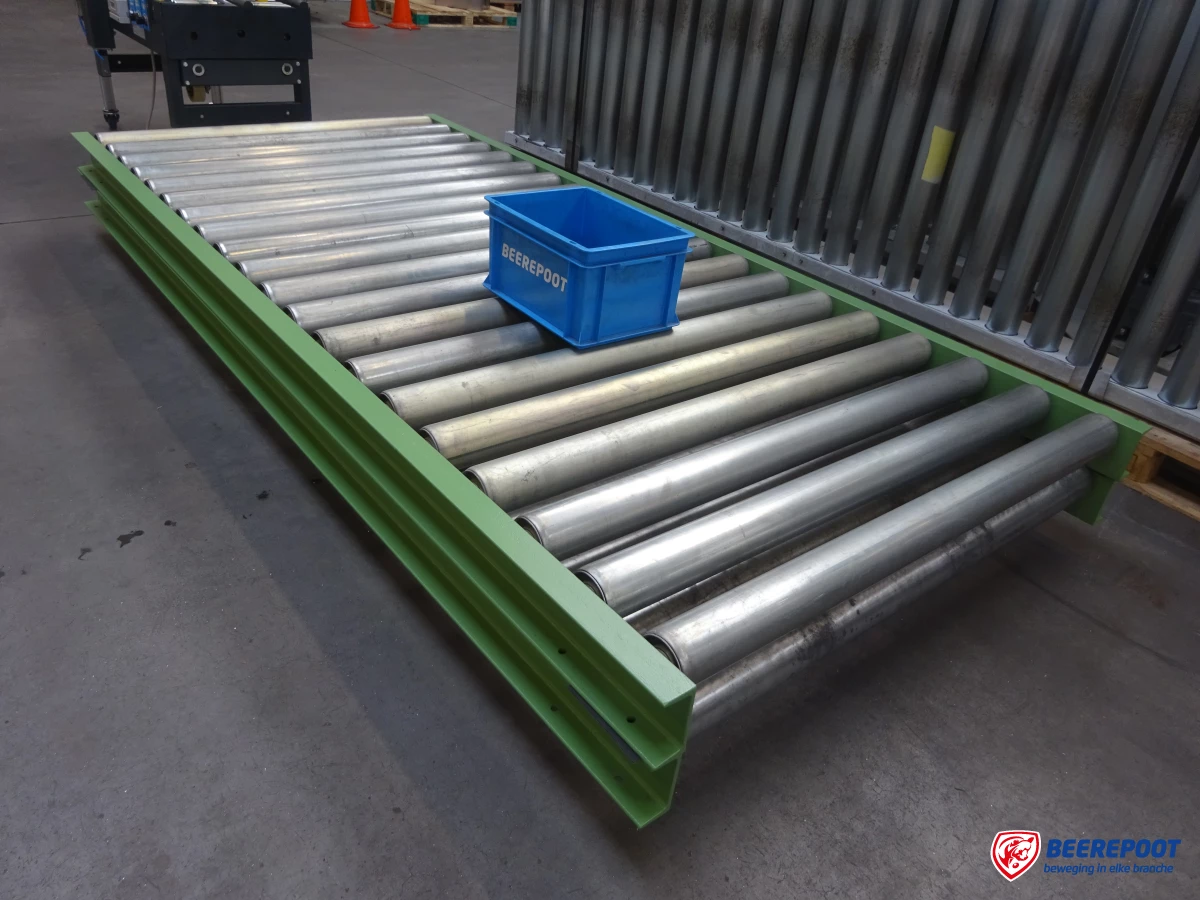 2x rollenbaan: 3000 x 1250 mm